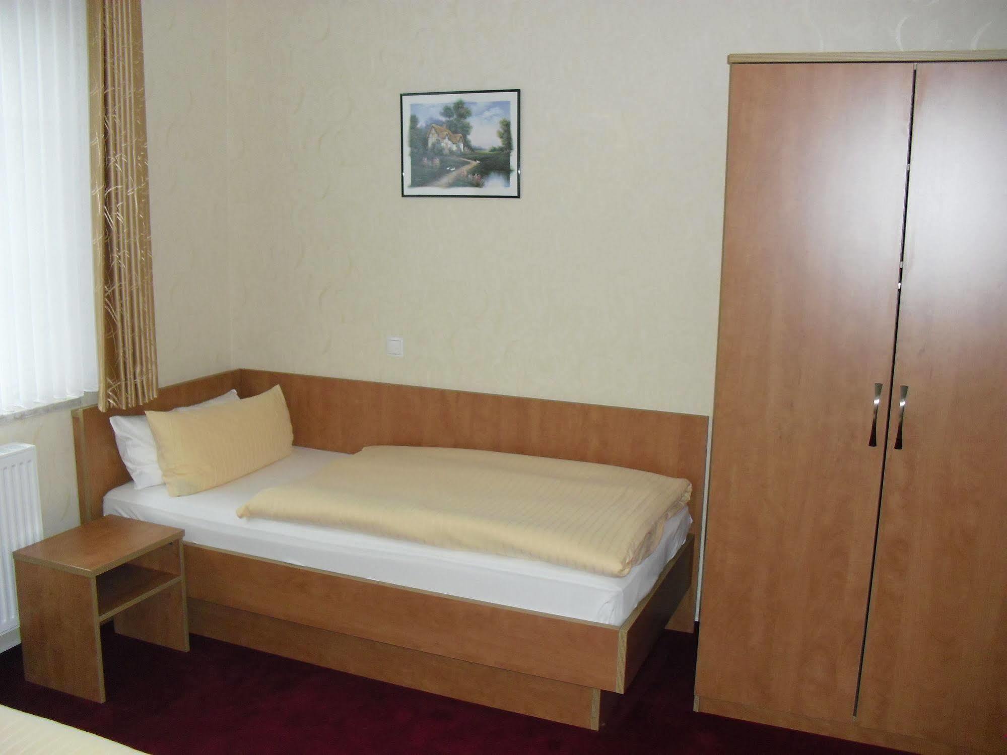 Hotel-Landgasthof Herzog Barssel  Buitenkant foto
